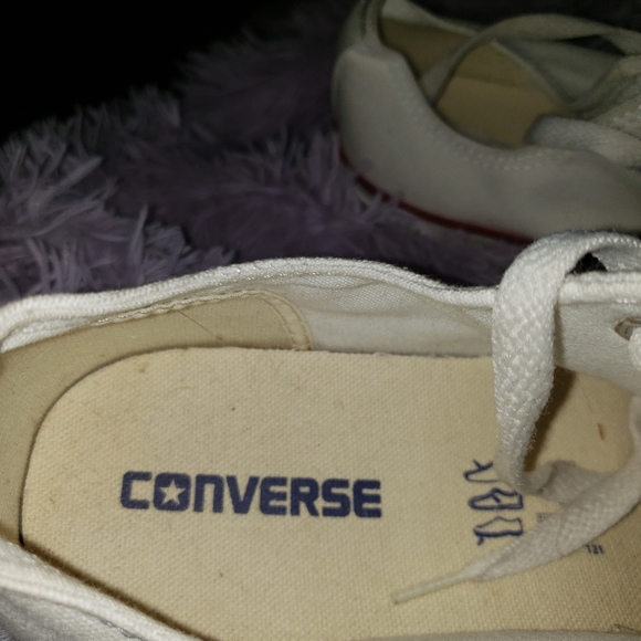 . All star low tops converse tennis shoes - Picture 7 of 9